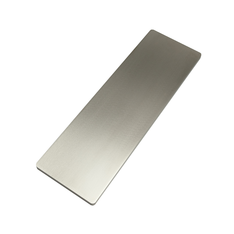 Titanium plade